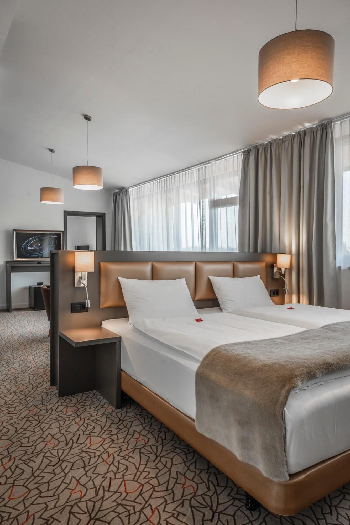 Charm Boutique Hotel Satu Mare Exterior foto