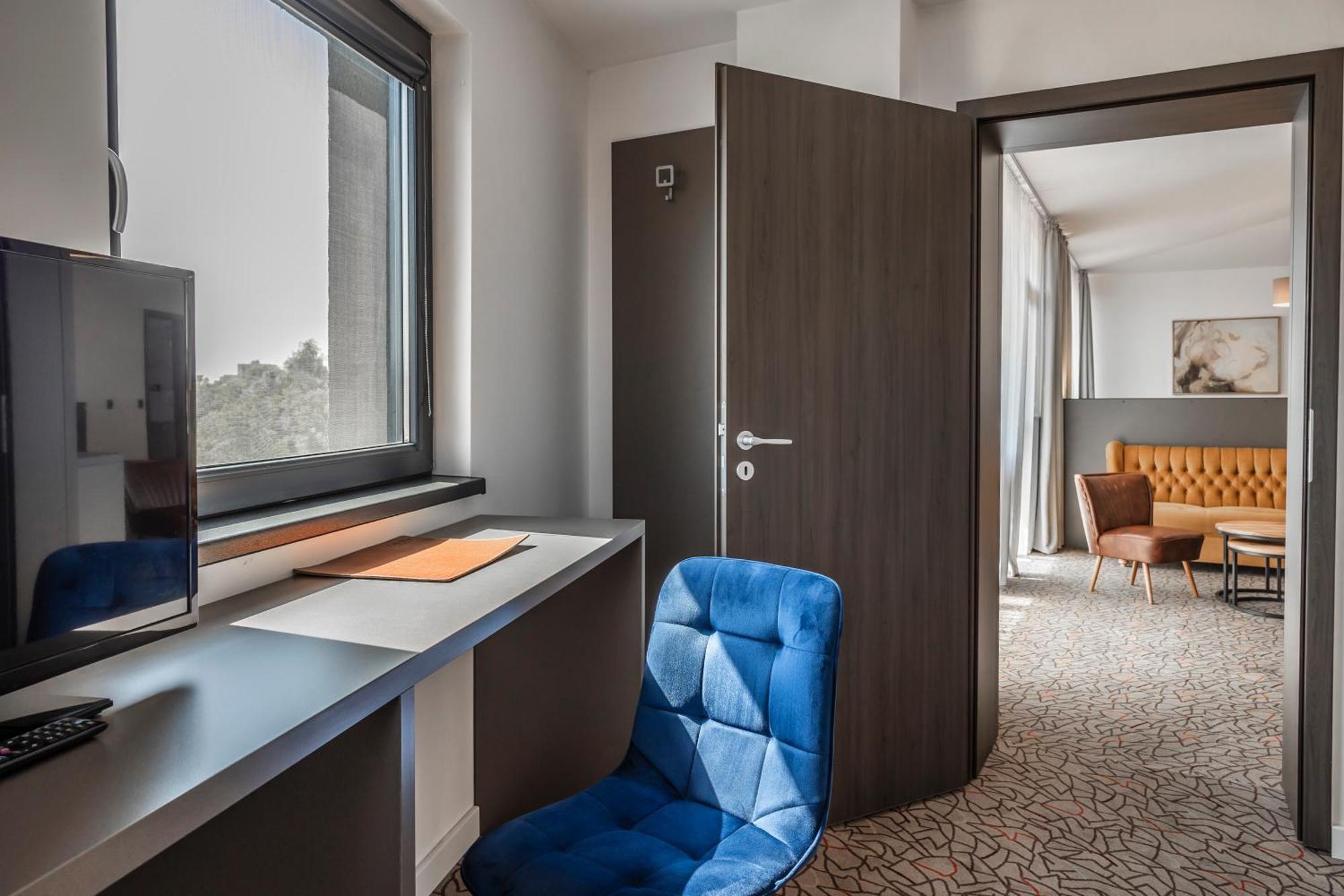 Charm Boutique Hotel Satu Mare Exterior foto